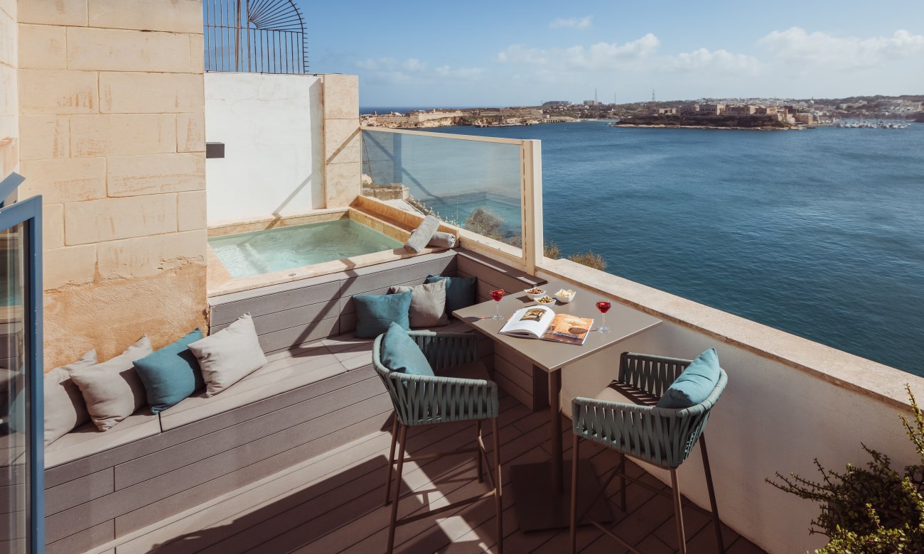Hideaway Harbour View Pool Suite