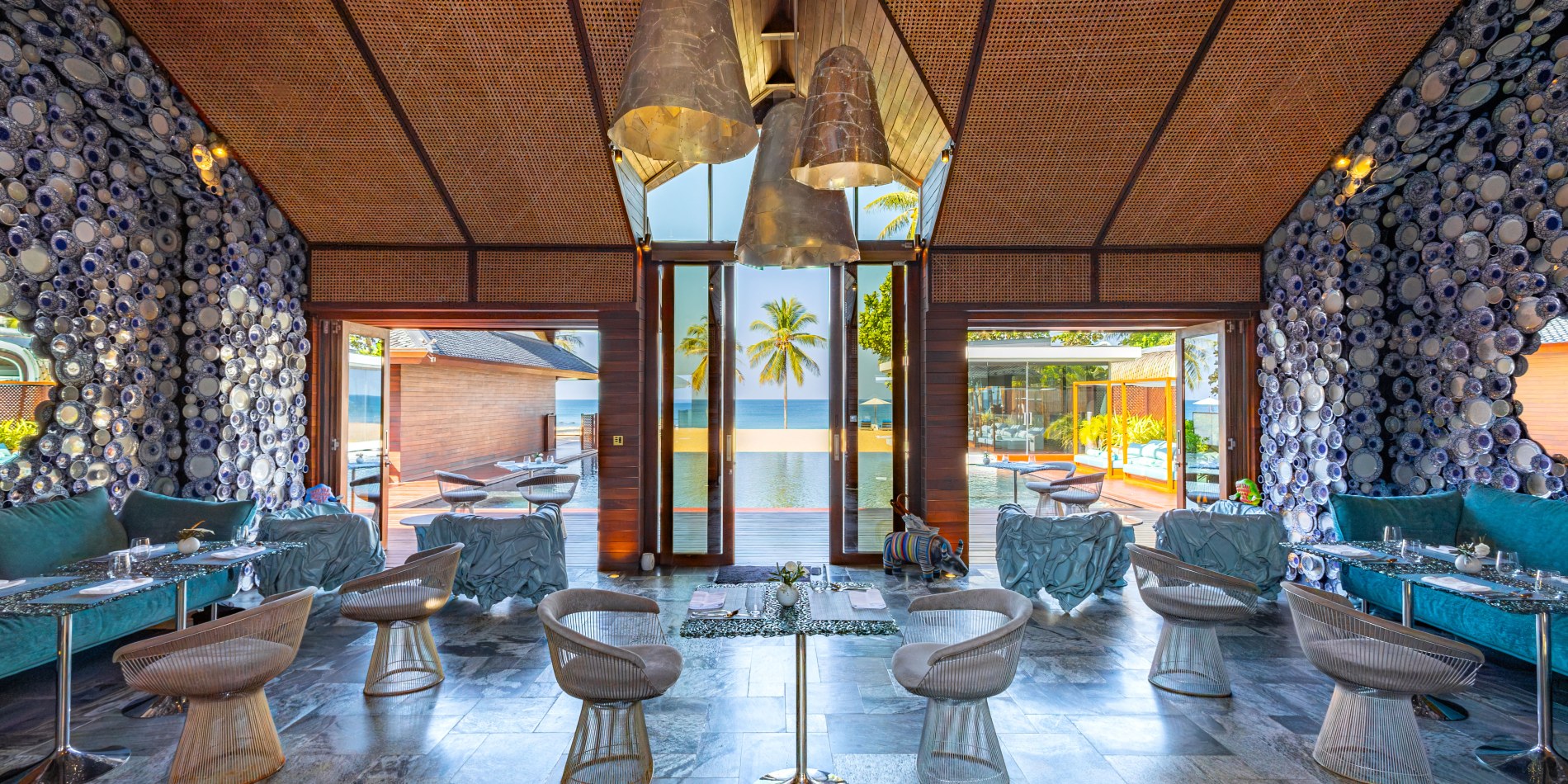 The Campana Lounge