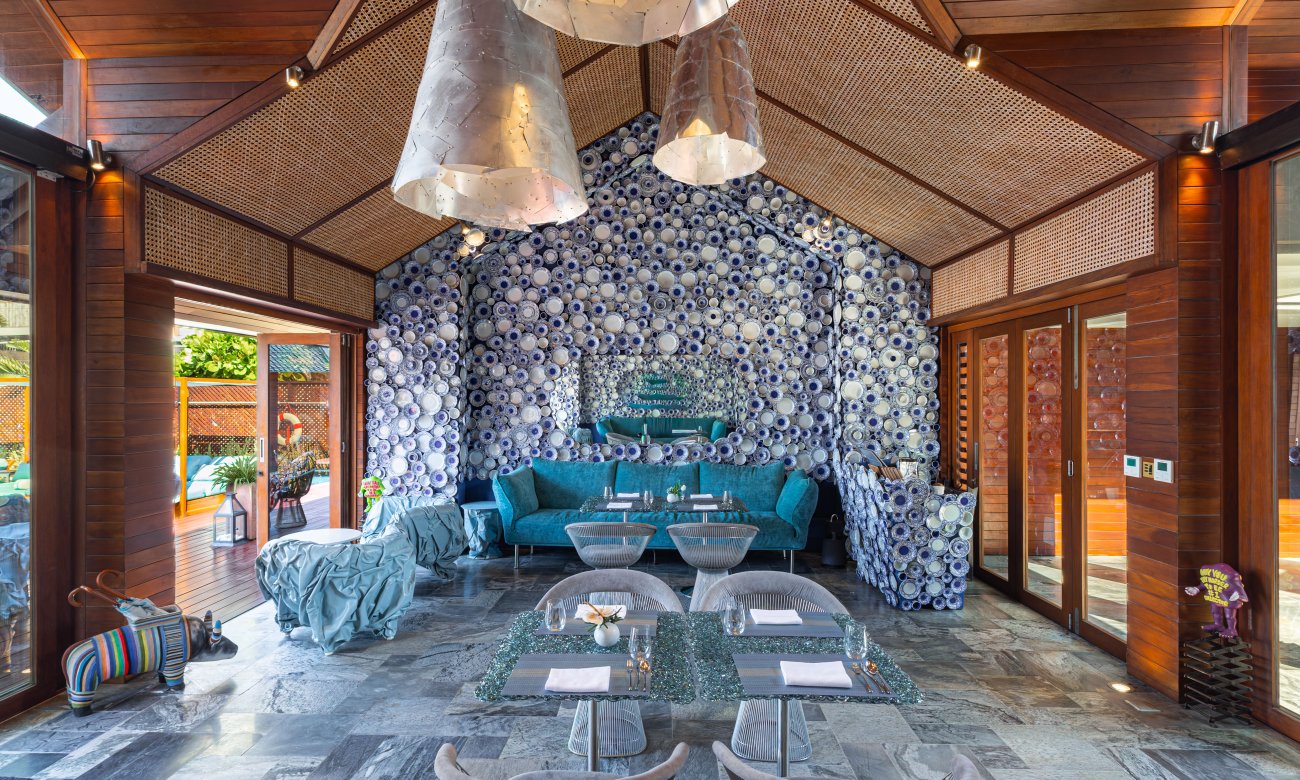 The Campana Lounge