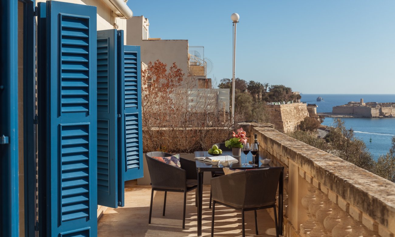 The Presidential Harbour View Residence with Plunge Pool