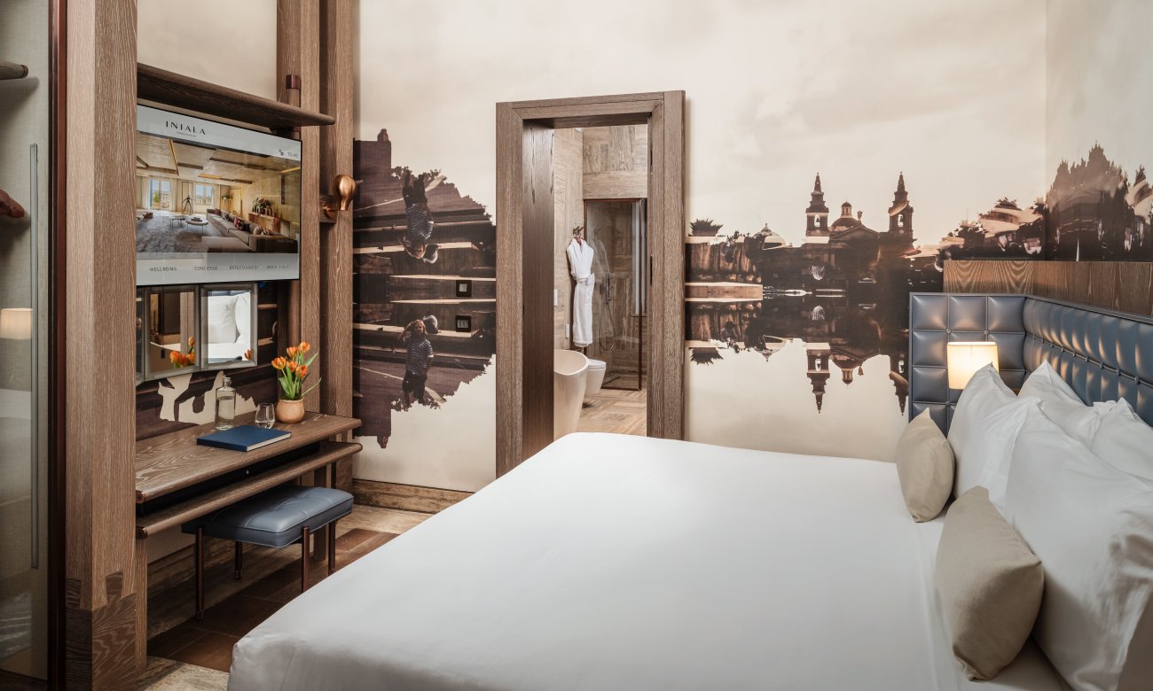 Grand Harbour View Suite