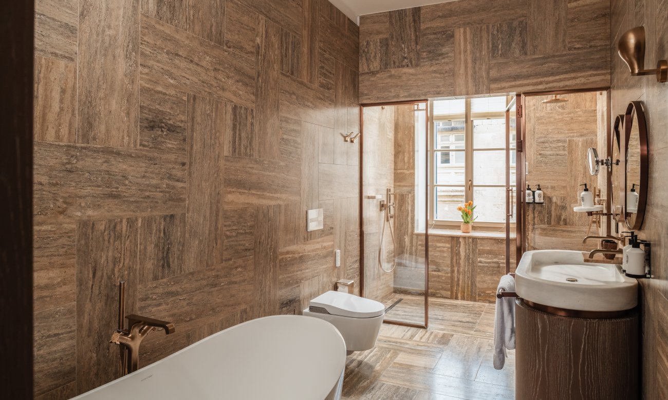 Grand Harbour View Suite