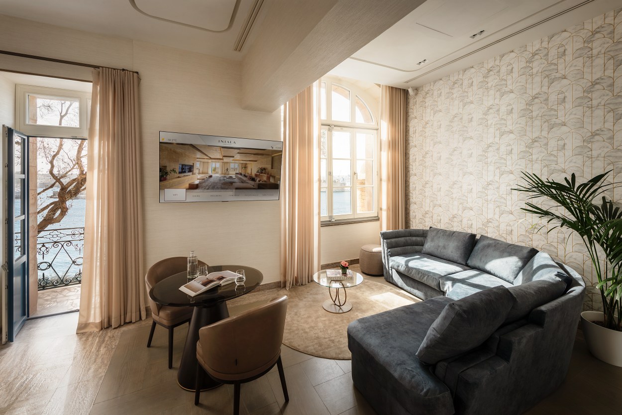 Pied-à-Terre