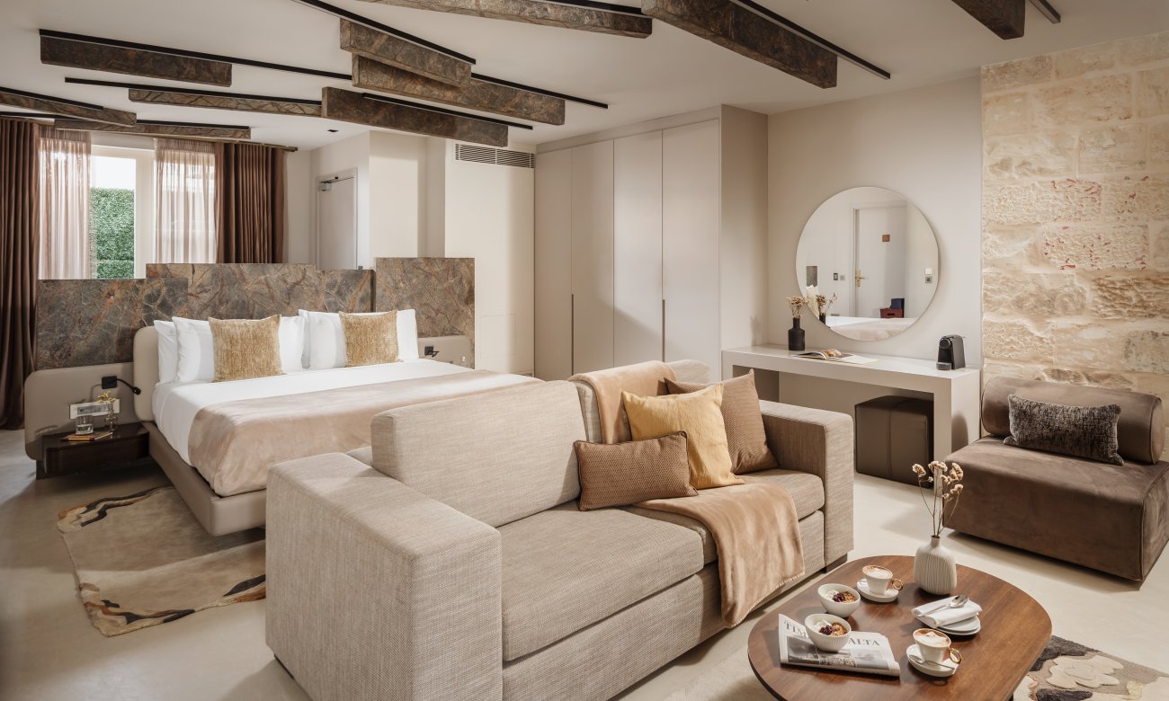 Vitalis Pool Suite